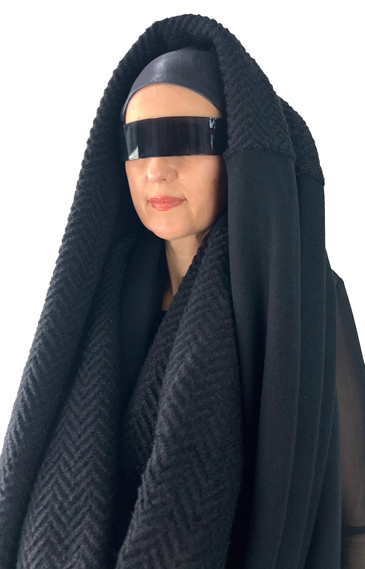 OUROBOROS LOOP SHAWL BLACK