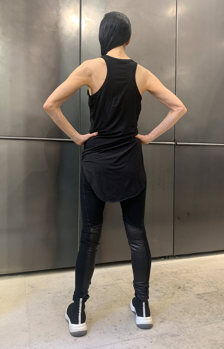 TRAVEL LEGGING